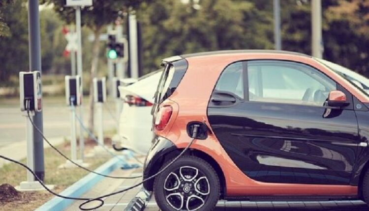 Comment souscrire à une assurance auto pour voiture électrique