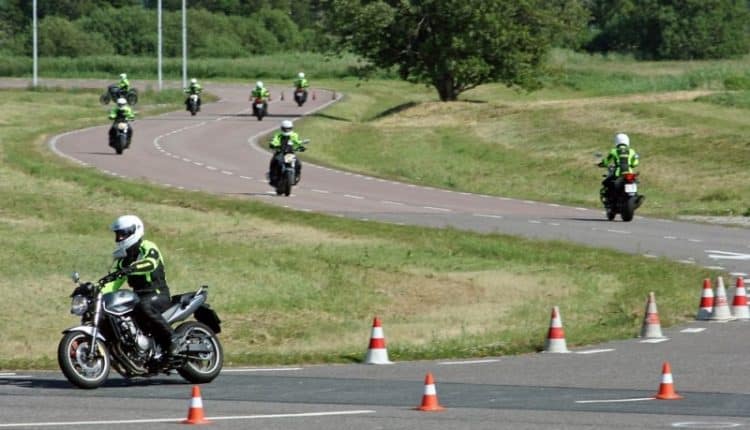 Le prix du permis moto à quoi faut-il s'attendre