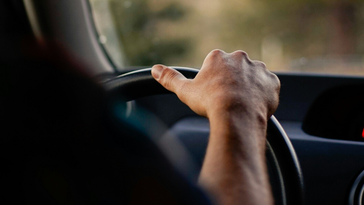 au volant d'une voiture