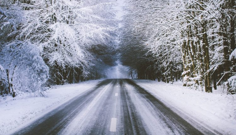 Comment rouler en toute sécurité sur des routes enneigées ?