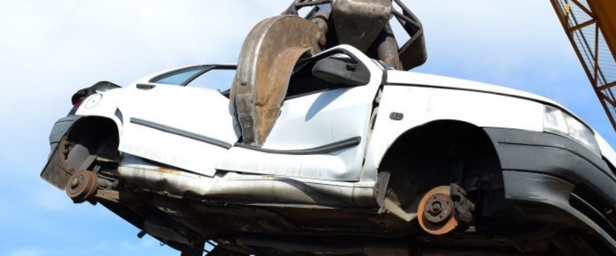 Mettre un véhicule à la casse les démarches à suivre Auto Moto Pneu